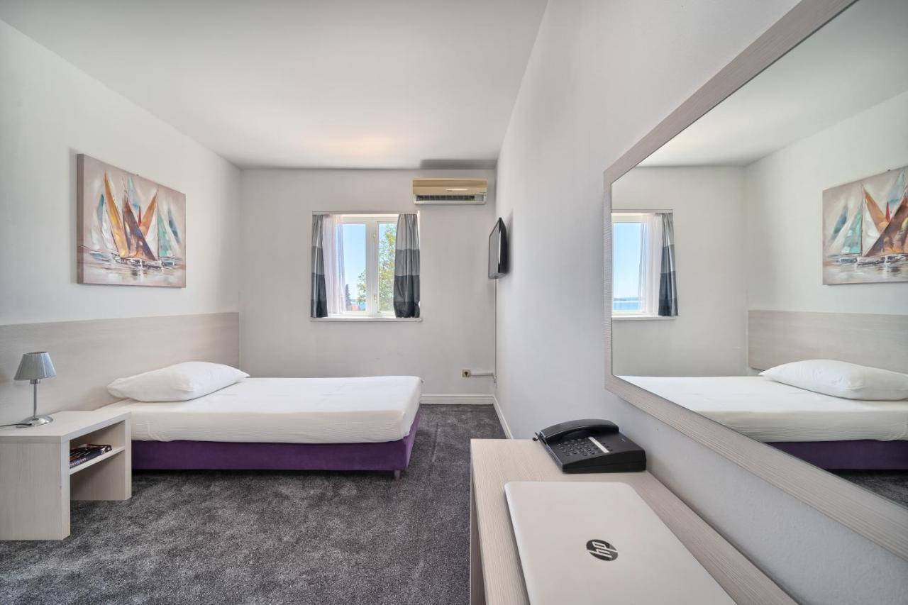 Hotel Kastel Kaštela Eksteriør bilde